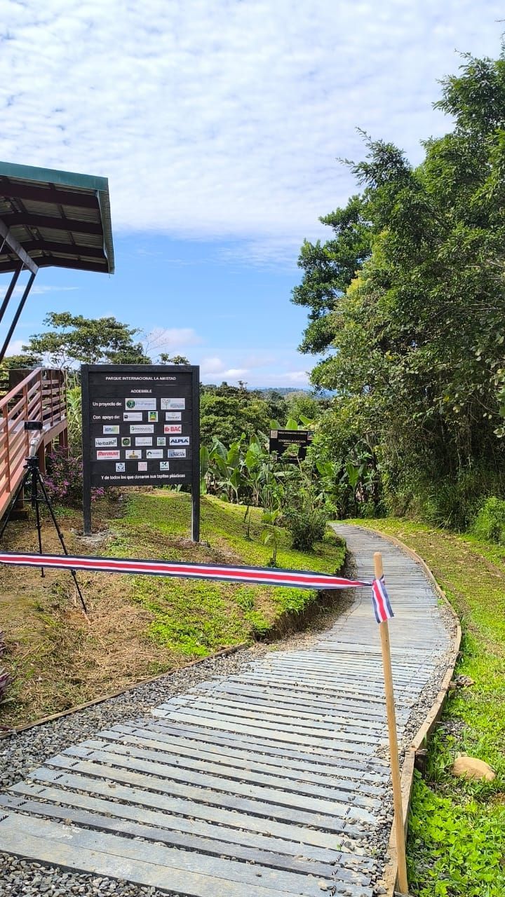 Parque Internacional La Amistad inaugura pasarela inclusiva para acercar la naturaleza a todas las personas