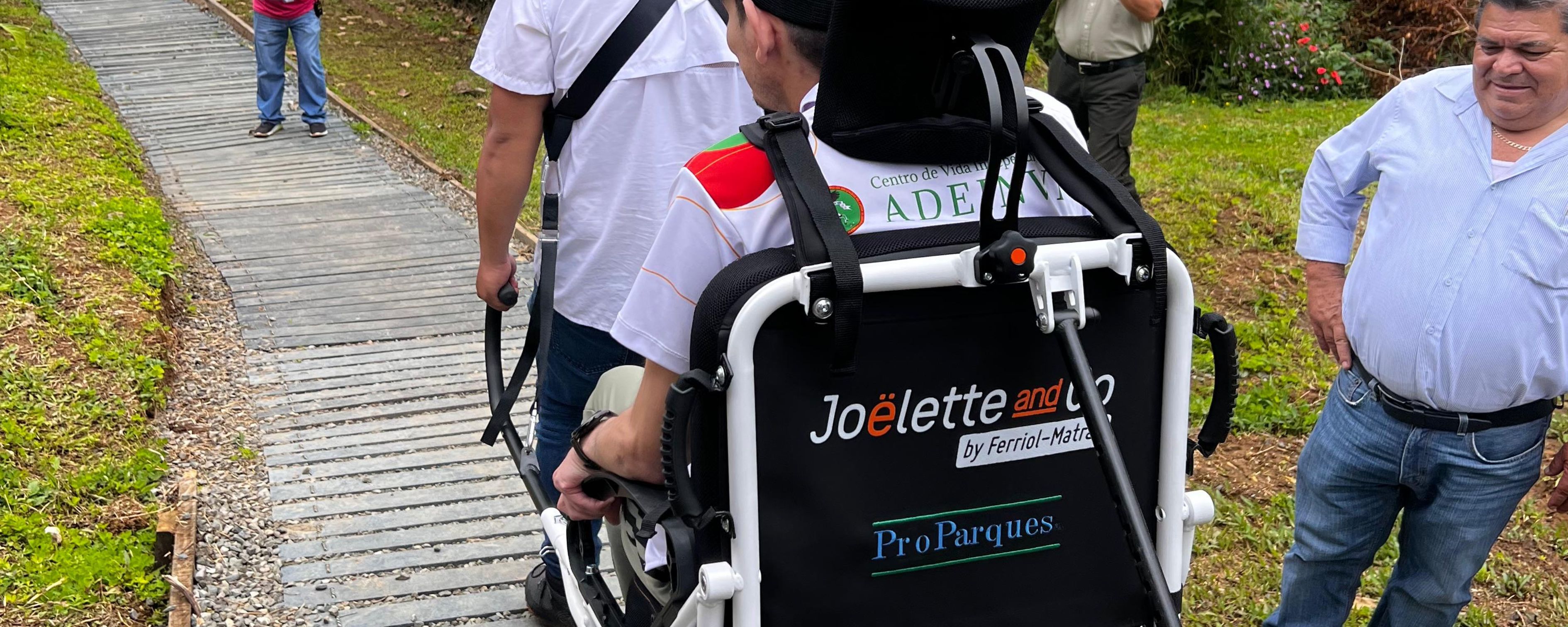 La primera silla Joëlette en Costa Rica: un legado de ProParques para la accesibilidad de las áreas silvestres protegidas